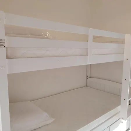 Appartement Tres Beau 28m2 Dans De Standing Avec Piscine Le Lavandou